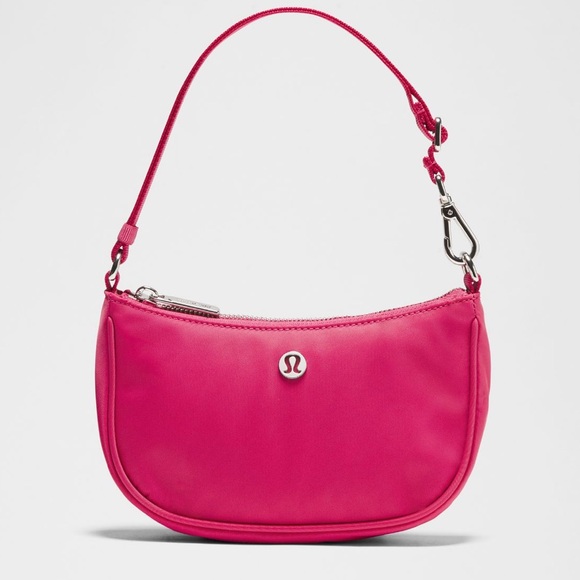 Lululemon City Essentials Mini Shoulder
Bag in Raspberry - Picture 1 of 10